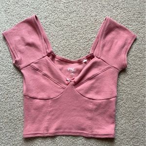 PacSun pink crop top